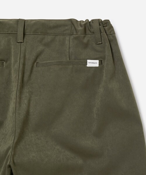 Saturdays NYC（サタデーズ ニューヨークシティ ）の「One Tuck Short Pant（その他パンツ・メンズ・ブラック/ベージュ/カーキ・M/L/S）」の16枚目の写真