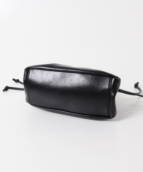 KBF（ケイビーエフ）の「巾着ワンハンドルミニBAG（ハンドバッグ・レディース・BLACK/BROWN・One）」の6枚目の写真