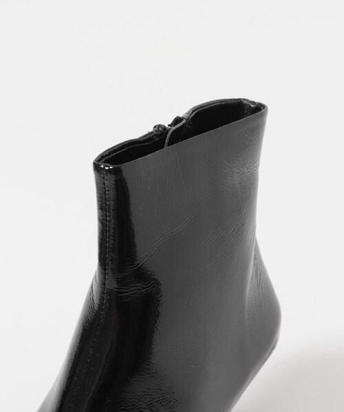 URBAN RESEARCH(アーバンリサーチ)の「GANNI BUCKLE LOW BOOT NAPLACK(ブーツ・レディース・BLACK・37/38/39)」の6枚目の写真