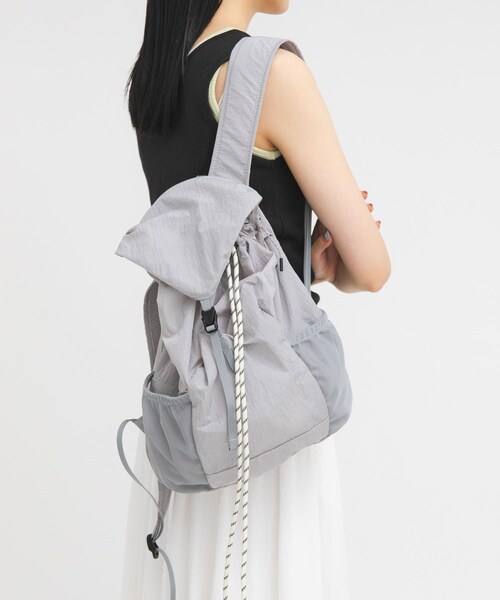 KBF（ケイビーエフ）の「メッシュポケットリップストップリュック（バックパック/リュック・レディース・GRAY/BROWN・One）」の4枚目の写真
