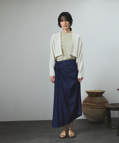 ADAM ET ROPE'（アダムエロペ）の「【セットアップ対応】デニムアシンメトリードレープスカート（デニムスカート・レディース・ネイビー・M/S）」の7枚目の写真