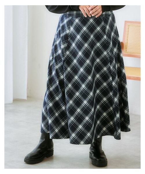 nissen（ニッセン）の「＜大きいサイズ＞Aラインチェックスカート（ゆったりヒップ）（スカート・レディース・赤系/黒系・L/LL/3L/4L/5L/6L/8L/10L）」の6枚目の写真