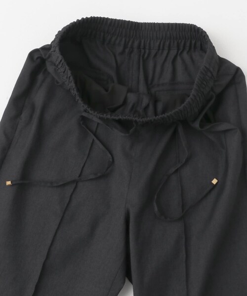 URBAN RESEARCH ROSSO（アーバンリサーチロッソ）の「ウォッシャブルイージーテーパードパンツ（その他パンツ・レディース・BLACK/L/GREIGE/GREEN・FREE）」の12枚目の写真