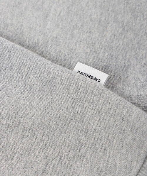 Saturdays NYC(サタデーズ ニューヨークシティ )の「Bowery Henley Neck Sweatshirt(スウェット・レディース・スミクロ/グレー・L/M/S/XL)」の22枚目の写真
