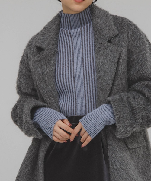 KBF（ケイビーエフ）の「illi　ランダムRIBハイネックニット（ニット/セーター・レディース・IVORY/RED/BLUE/CHARCOAL・One）」の2枚目の写真