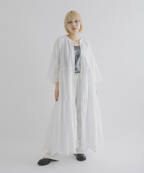 THE GOODLAND MARKET（ザグッドランドマーケット）の「FANAKA　ティアードドレス（ワンピース・レディース・WHITE/BLACK/BLUE・Free）」の5枚目の写真