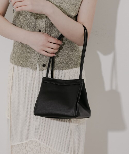 SMELLY（スメリー）の「スクエアミニバッグ（ハンドバッグ・レディース・BLK/IVO・-）」の2枚目の写真