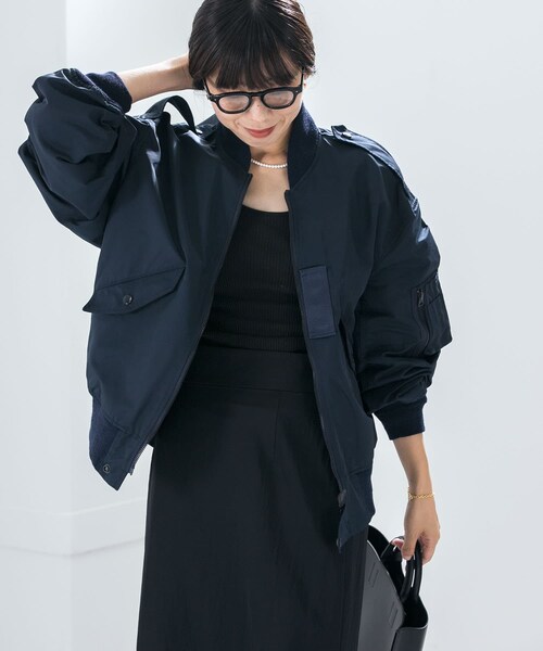 URBAN RESEARCH（アーバンリサーチ）の「CIOTA　スビンコットンナイロンツイルフライトジャケット（MA-1・レディース・ブラック/ネイビー・FREE）」の8枚目の写真