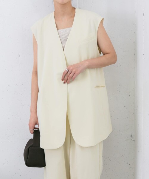 KBF（ケイビーエフ）の「ラウンドノーカラージレ（テーラードジャケット・レディース・YELLOW/IVORY/GREIGE・one）」の11枚目の写真