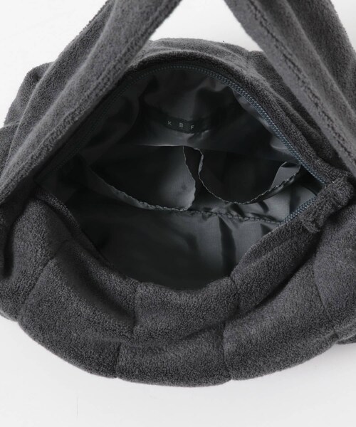 KBF（ケイビーエフ）の「パイルミニBAG（ハンドバッグ・レディース・CHARCOAL/PINK・One）」の12枚目の写真