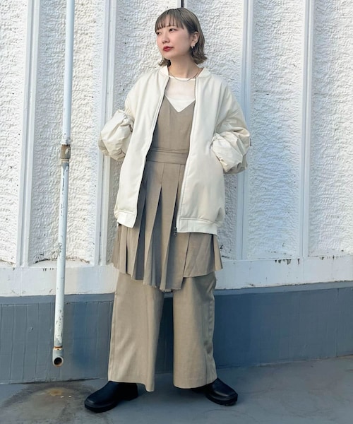 KBF（ケイビーエフ）の「プリーツスカートSETサロペット（サロペット/オーバーオール・レディース・GRAY/BEIGE・36/38）」の2枚目の写真