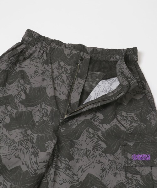 THE GOODLAND MARKET(ザグッドランドマーケット)の「PARKS PROJECT ALASKA CargoPant(その他パンツ・メンズ・BLACK・M/L)」の4枚目の写真
