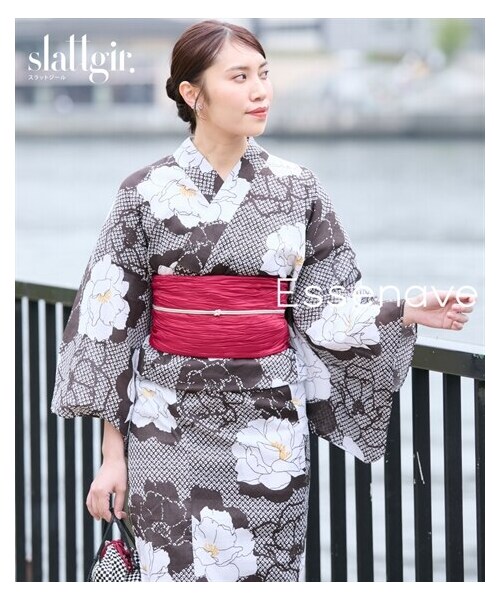 nissen（ニッセン）の「高身長　花柄浴衣セット（ゆかた＋へこ帯）（トールサイズ）Essenave（浴衣・レディース・オフホワイト系/ダークブラウン系・MTT・LTT）」の3枚目の写真