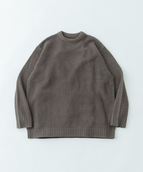 ITEMS URBANRESEARCH(アイテムズ アーバンリサーチ)の「ワッフル編み クルーネックニット(ニット/セーター・メンズ・OLV/OFF/BLK/CHA/MOC・S/M/L)」の4枚目の写真