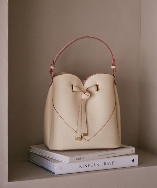 VIS（ビス）の「【累計3万点突破】【2WAY】ハートカットバッグ