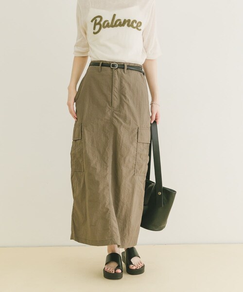ITEMS URBANRESEARCH(アイテムズ アーバンリサーチ)の「ベルト付きカーゴスカート(スカート・レディース・MOC/BLK・Free)」の3枚目の写真