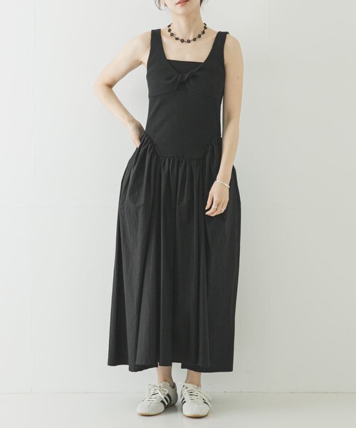 URBAN RESEARCH（アーバンリサーチ）の「ESTHE　RIB POPLIN DRESS（ワンピース・レディース・BLACK・S）」の2枚目の写真