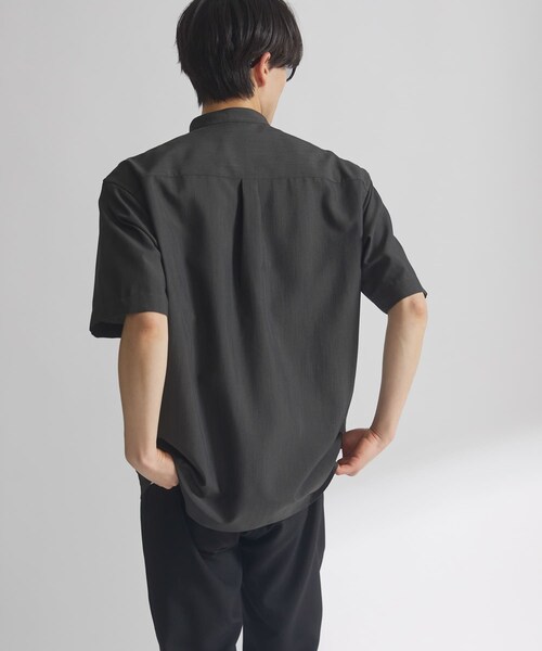 URBAN RESEARCH DOORS（アーバンリサーチドアーズ）の「『XLサイズ/WEB限定』『吸水速乾』セオアルファバンドカラーショートスリーブ シャツ（シャツ/ブラウス・メンズ・BLUE/L.GRAY/CHARCOAL/STRIPE・M/L/XL）」の10枚目の写真