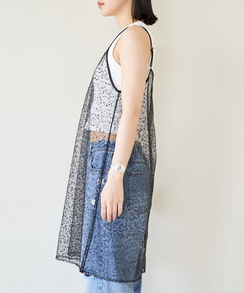 VIS（ビス）の「スパンコールキャミワンピース（ワンピース・レディース・ブラック系/ベージュ系・F）」の15枚目の写真