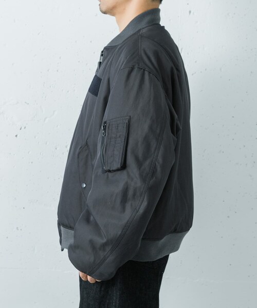 URBAN RESEARCH（アーバンリサーチ）の「CIOTA　MA-1 Flight Jacket（MA-1・メンズ・CG/Black・5/6）」の9枚目の写真