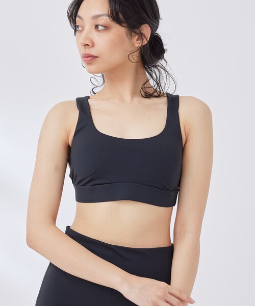 NERGY（ナージー）の「【VUORI】UV Stride Braブラトップ（ブラジャー・レディース・ブラック/ブルー系/オレンジ・S/XS）」の6枚目の写真