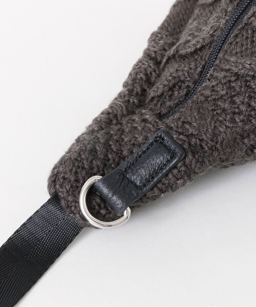 ITEMS URBANRESEARCH（アイテムズ アーバンリサーチ）の「ニットウールウエスト∴（ボディバッグ/ウエストポーチ・メンズ・BLK/GRY/CAM・one）」の8枚目の写真