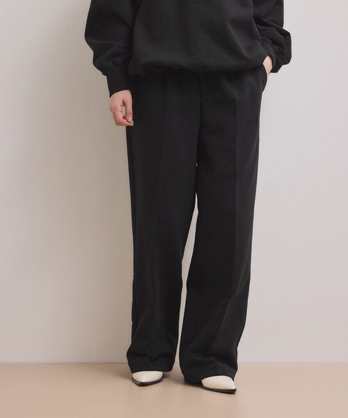 ADAM ET ROPE'(アダムエロペ)の「【WEB限定】スウェットワイドスラックス(スラックス・レディース・ブラック/グレー/キナリ系・36/38)」の4枚目の写真