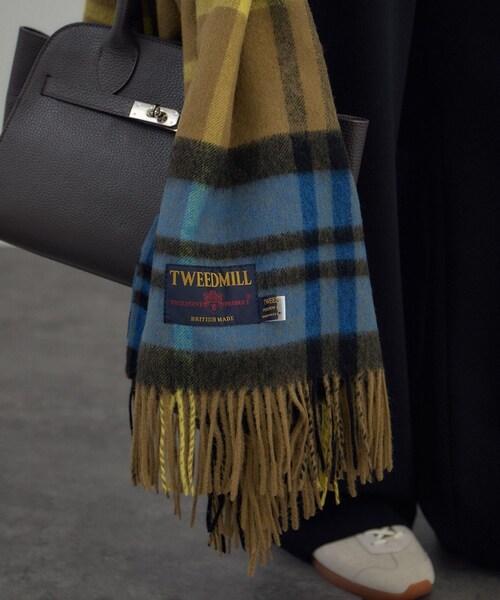 ADAM ET ROPE'(アダムエロペ)の「【TWEEDMILL(ツイードミル)】Knee Rug(大判ストール)(マフラー・レディース・グレー系/カーキ/ターコイズ/レッド系・F)」の12枚目の写真
