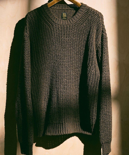 ADAM ET ROPE'（アダムエロペ）の「【BATONER for WILD LIFE TAILOR】EX MIXED COLOR SIGNATURE CREW NECK（ニット/セーター・メンズ・ダークブラウン/ネイビー・2/3/4）」の10枚目の写真