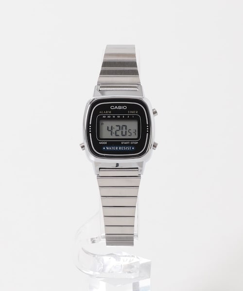 URBAN RESEARCH DOORS(アーバンリサーチドアーズ)の「CASIO メタルデジタルウォッチ(アナログ腕時計・レディース・シルバー・-)」の1枚目の写真