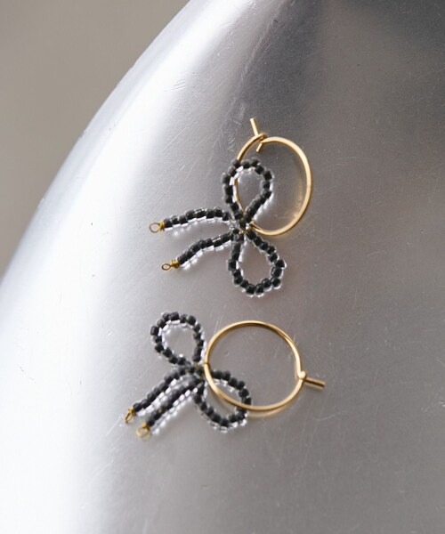 ROPE' PICNIC（ロペピクニック）の「ビーズリボンフープピアス（ピアス（両耳用）・レディース・ブラック/ホワイト・F）」の13枚目の写真