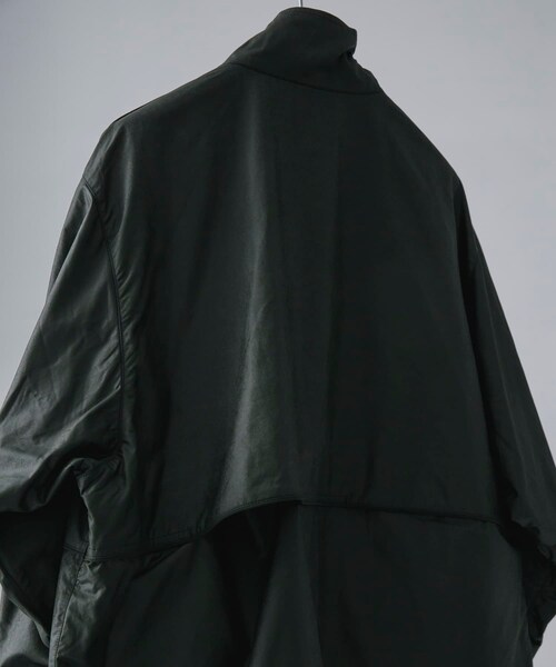 URBAN RESEARCH（アーバンリサーチ）の「DAIWA PIER39　TECH REVERSIBLE BH WINDBREAKER JACKET（ブルゾン・メンズ・BLACK/D.GREEN・M/L/XL）」の8枚目の写真