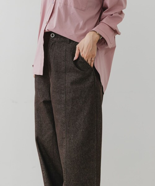 URBAN RESEARCH ROSSO（アーバンリサーチロッソ）の「F by ROSSO　カーブフォルムデニムパンツ（デニムパンツ・レディース・NAVY/BROWN・36/38）」の7枚目の写真