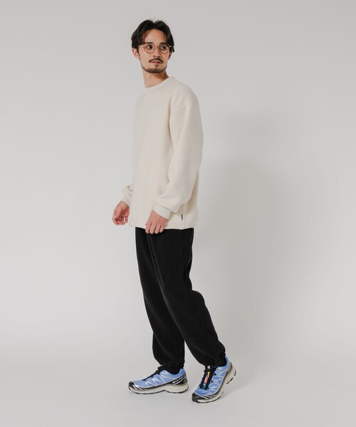 URBAN RESEARCH(アーバンリサーチ)の「『別注』THOUSAND MILE×URBAN RESEARCH ニットフリースクルーネックプルオーバー(その他トップス・メンズ・BLACK/CHARCOAL/NAVY/OFF・M/L)」の11枚目の写真