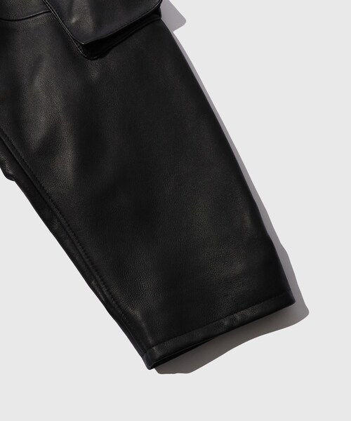 ADAM ET ROPE'（アダムエロペ）の「【CCU/シーシーユー】A-1 JACKET（その他アウター・メンズ・ブラック・1/2）」の7枚目の写真