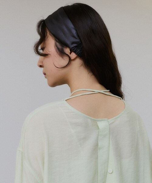 ADAM ET ROPE'（アダムエロペ）の「【サステナブル】ヘアバンド（ヘアバンド・レディース・ブラック/ダークブラウン・F）」の8枚目の写真