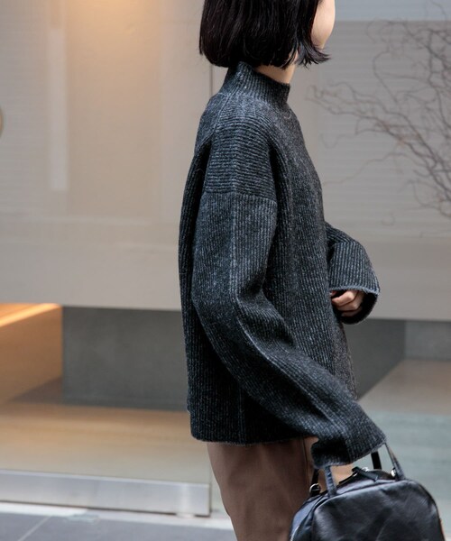 URBAN RESEARCH DOORS(アーバンリサーチドアーズ)の「FORK&SPOON 両畦ストライプニット(ニット/セーター・レディース・GRYxOFF/BLKxGRY/BLUxOFF・1)」の9枚目の写真