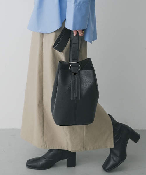 SENSE OF PLACE by URBAN RESEARCH(センスオブプレイスバイアーバンリサーチ)の「マルチショルダースクエアバッグ(ショルダーバッグ・レディース・BLACK/GREIGE/BLUE・One)」の11枚目の写真
