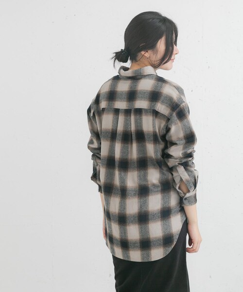 EKAL（エカル）の「製品染オンブレーチェックシャツ（シャツ/ブラウス・レディース・グレージュ/ブラウン・one）」の22枚目の写真