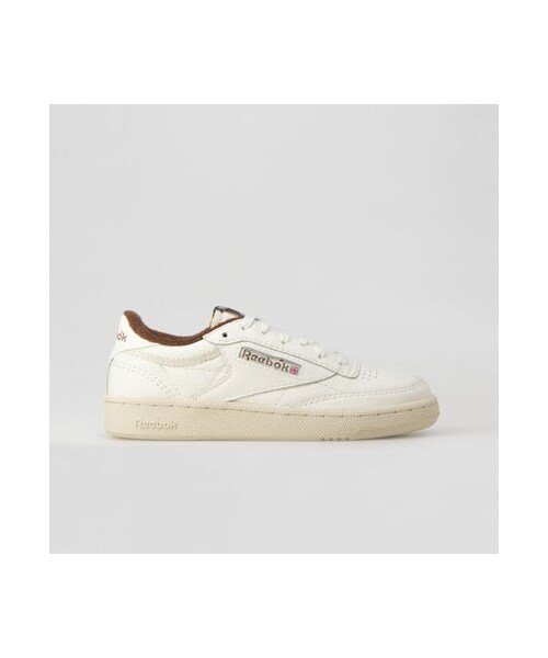 Reebok(リーボック)の「ジャーナルスタンダード クラブシー 85 ヴィンテージ / JOURNAL STANDARD CLUB C 85 VINTAGE(スニーカー・メンズ・GZ5156/FZ6004/ID0067・225 (22.5cm)/295 (29.5cm)/285 (28.5cm)/300 (30.0cm)/240 (24.0cm)/260 (26.0cm)/290 (29.0cm)/275 (27.5cm)/255 (25.5cm)/280 (28.0cm)/250 (25.0cm)/270 (27.0cm)/265 (26.5cm)/235 (23.5cm)/245 (24.5cm)/230 (23.0cm)/310 (31.0cm))」の5枚目の写真