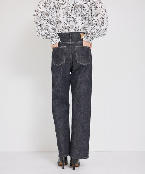 ROPE'(ロペ)の「ストレッチデニムストレートパンツ(デニムパンツ・レディース・ネイビー/ブルー・36/38/40)」の1枚目の写真