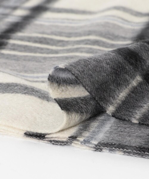 URBAN RESEARCH ROSSO（アーバンリサーチロッソ）の「カシミヤチェックストール（ストール/ショール・レディース・OFF×BROWN/OFF×BLACK・Free）」の7枚目の写真