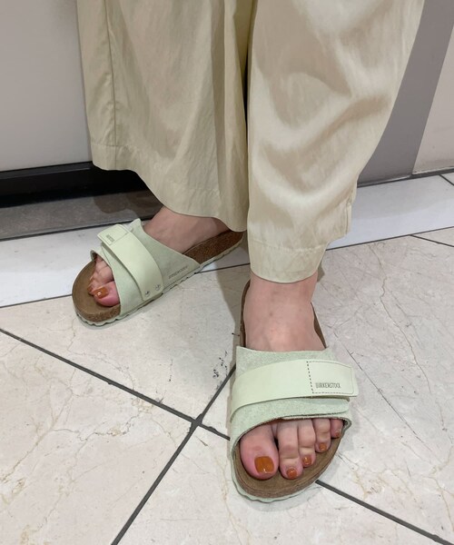 URBAN RESEARCH（アーバンリサーチ）の「BIRKENSTOCK　Oita W LENB LEVE（サンダル・レディース・Faded Lime・37/38）」の3枚目の写真