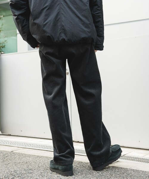 URBAN RESEARCH DOORS（アーバンリサーチドアーズ）の「2タック太畝コーデュロイパンツ（その他パンツ・メンズ・BROWN/CHARCOAL・M/L）」の6枚目の写真