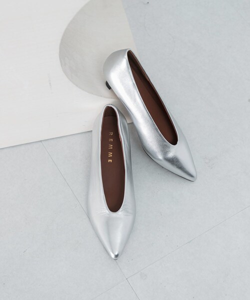URBAN RESEARCH ROSSO（アーバンリサーチロッソ）の「REMME　パンプス（パンプス・レディース・PLATA/CASTANO・36/37/38）」の2枚目の写真
