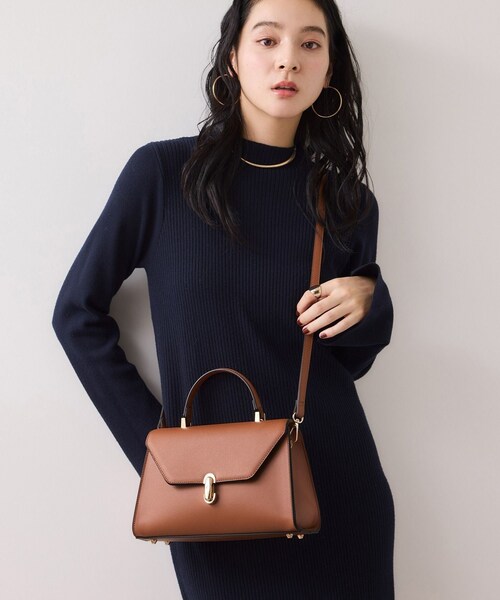 VIS(ビス)の「【WEB限定/追加】楕円金具ワンハンドルバッグ/2WAY(ハンドバッグ・レディース・ブラック/キナリ/キャメル・F)」の12枚目の写真