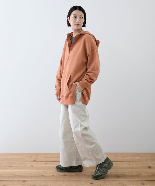 EKAL（エカル）の「EKAL　コハニングライトウエイトフーディー（パーカー・レディース・グレージュ/サーモン/チャコール・one）」の21枚目の写真