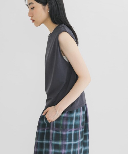 KBF（ケイビーエフ）の「ショルダータックカットソー（タンクトップ・レディース・CHARCOAL/OFF/L.BLUE・One）」の15枚目の写真