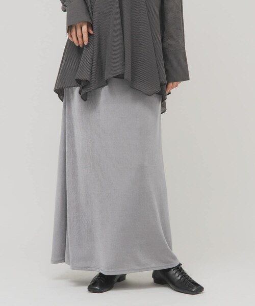 KBF（ケイビーエフ）の「シャイニーイージースカート（スカート・レディース・GRAY/BROWN/BLACK・One）」の2枚目の写真