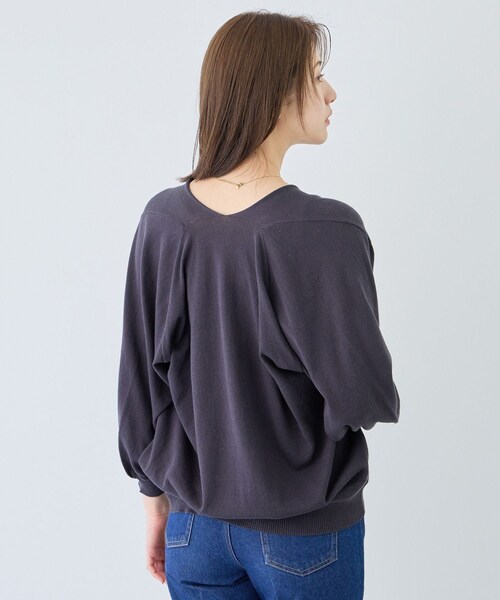 Jayro（ジャイロ）の「ピュアコットンカルマネックプルオーバー（ニット/セーター・レディース・スミクロ/ライトグレー/オフホワイト・F）」の7枚目の写真